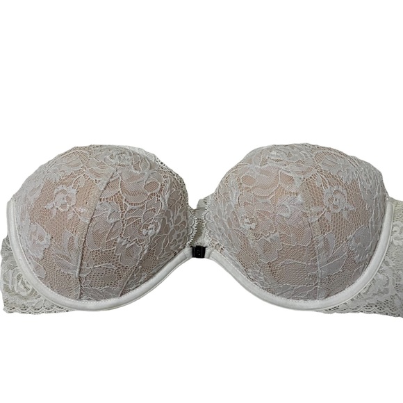 Victoria’s Secret padded strapless bra 34C